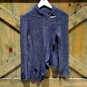 KNITED & KNOTTED SIZE SMALL KNIT SWEATER W RUFFLES